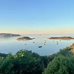 Punta Est - Trilo Elicriso Terrazza Vista Mare Lejlighed *